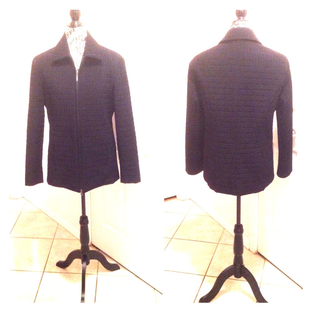 ❌ SOLD ❌ EUC 🍄 ANNE KLEIN Black Quilted Coat